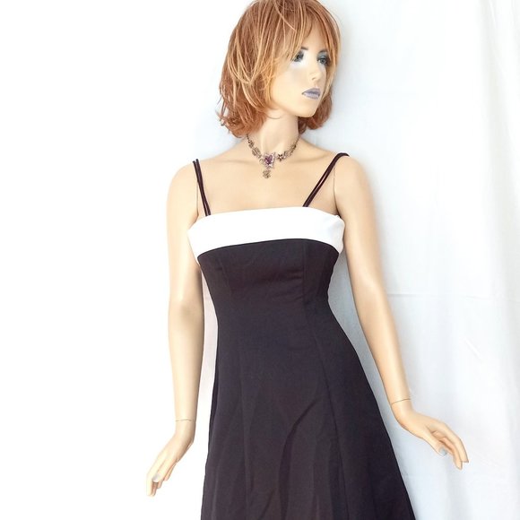 Urban Girl Nites Dresses & Skirts - Nwt URBAN GIRL NITES Formal Prom Party Gown Bridesmaid Evening VERY CHIC!